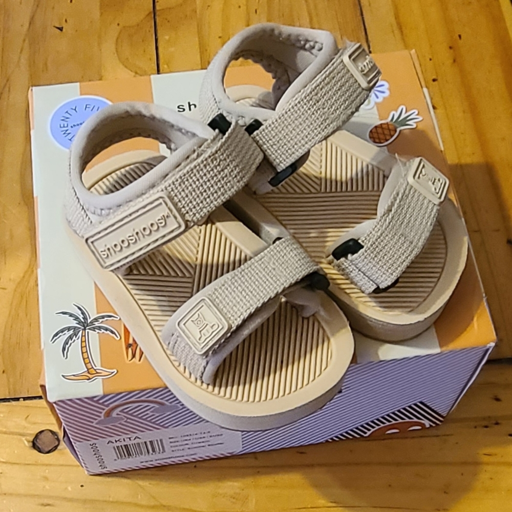 Shooshoos Sandals
